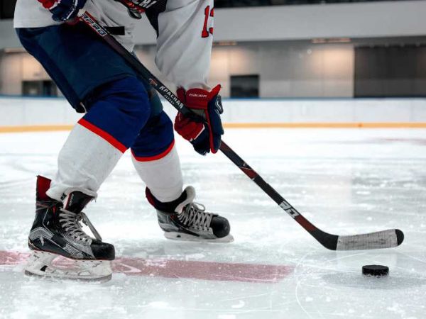 How Thick Is The Ice At A Hockey Rink?